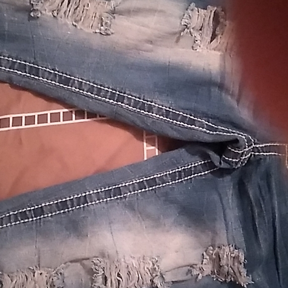 Capris - Picture 2 of 4